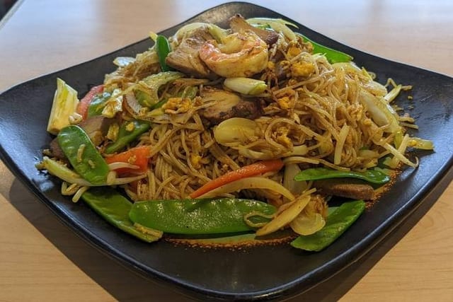 Singapore Noodles Lunch Special.
